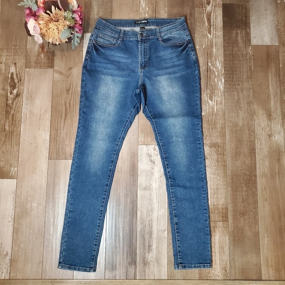 Fashion Nova Stretchy Blue Skinny Jeans Size 15/16 NWOT